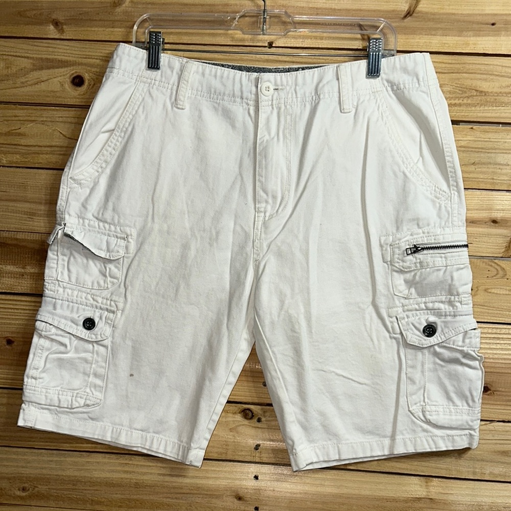 Plugg White Cargo Shorts Comfortable